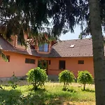 Kancsal Harcsa Panzio Es Halaszcsarda Bed & Breakfast
