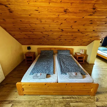 Kancsal Harcsa Panzio Es Halaszcsarda 3*