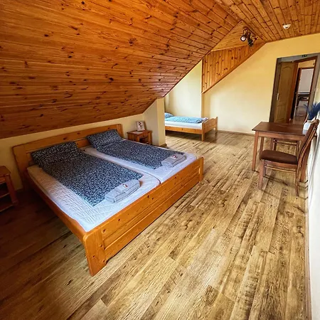 Kancsal Harcsa Panzio Es Halaszcsarda Bed and Breakfast