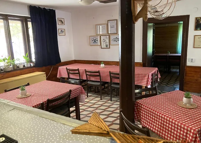 Kancsal Harcsa Panzio Es Halaszcsarda Tiszatelek