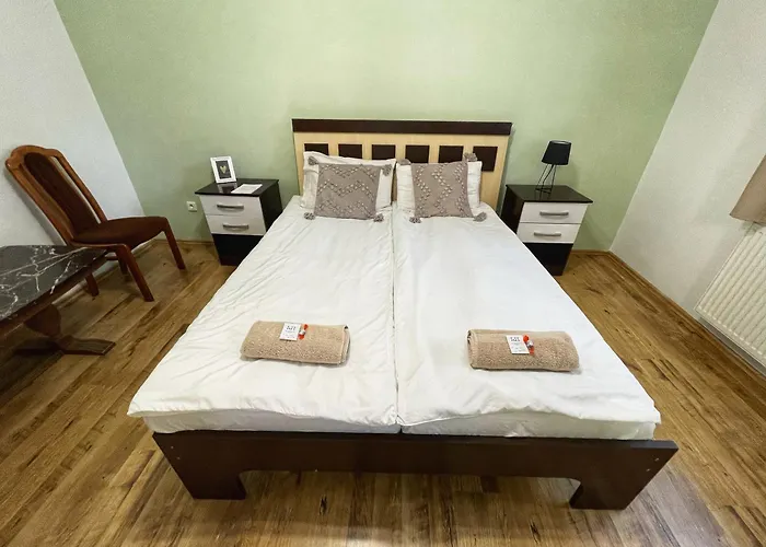 Kancsal Harcsa Panzio Es Halaszcsarda 3* Tiszatelek